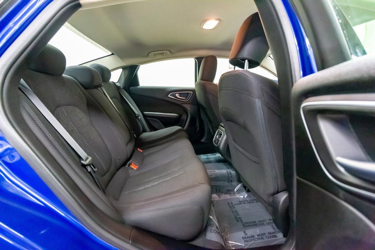 2015 Chrysler 200 Limited BCam Red Deer AB