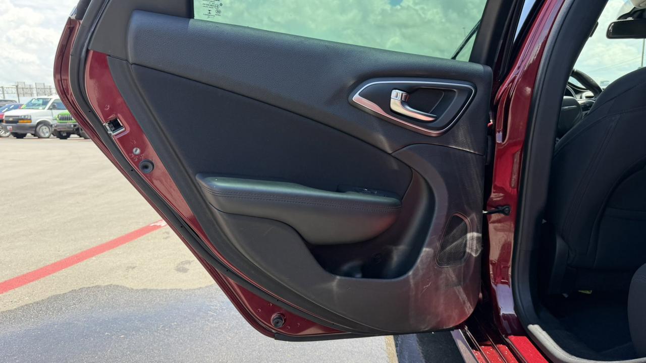 2015 Chrysler 200 Limited New Braunfels TX
