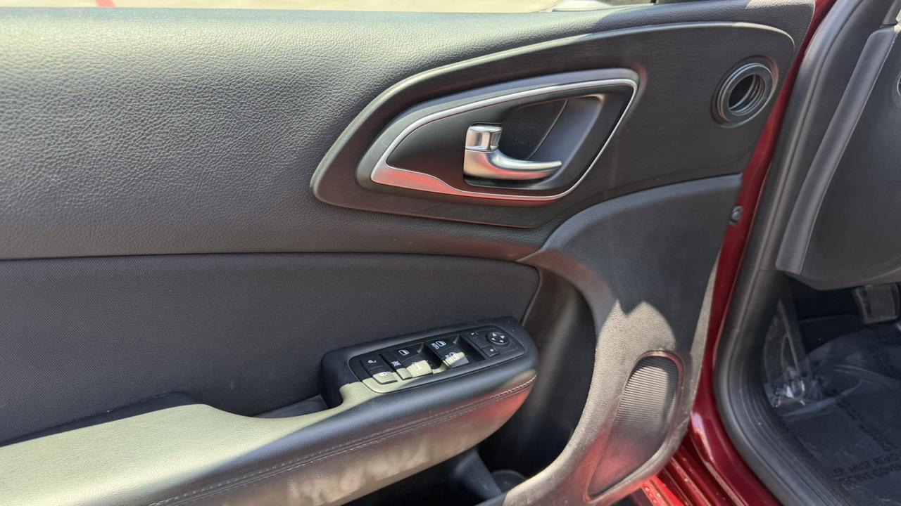 2015 Chrysler 200 Limited New Braunfels TX
