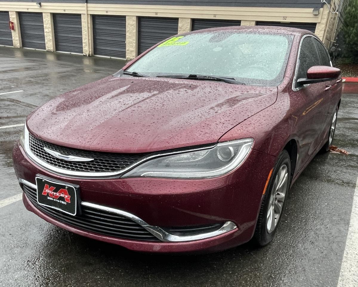 2015 Chrysler 200 Limited Sedan 4D