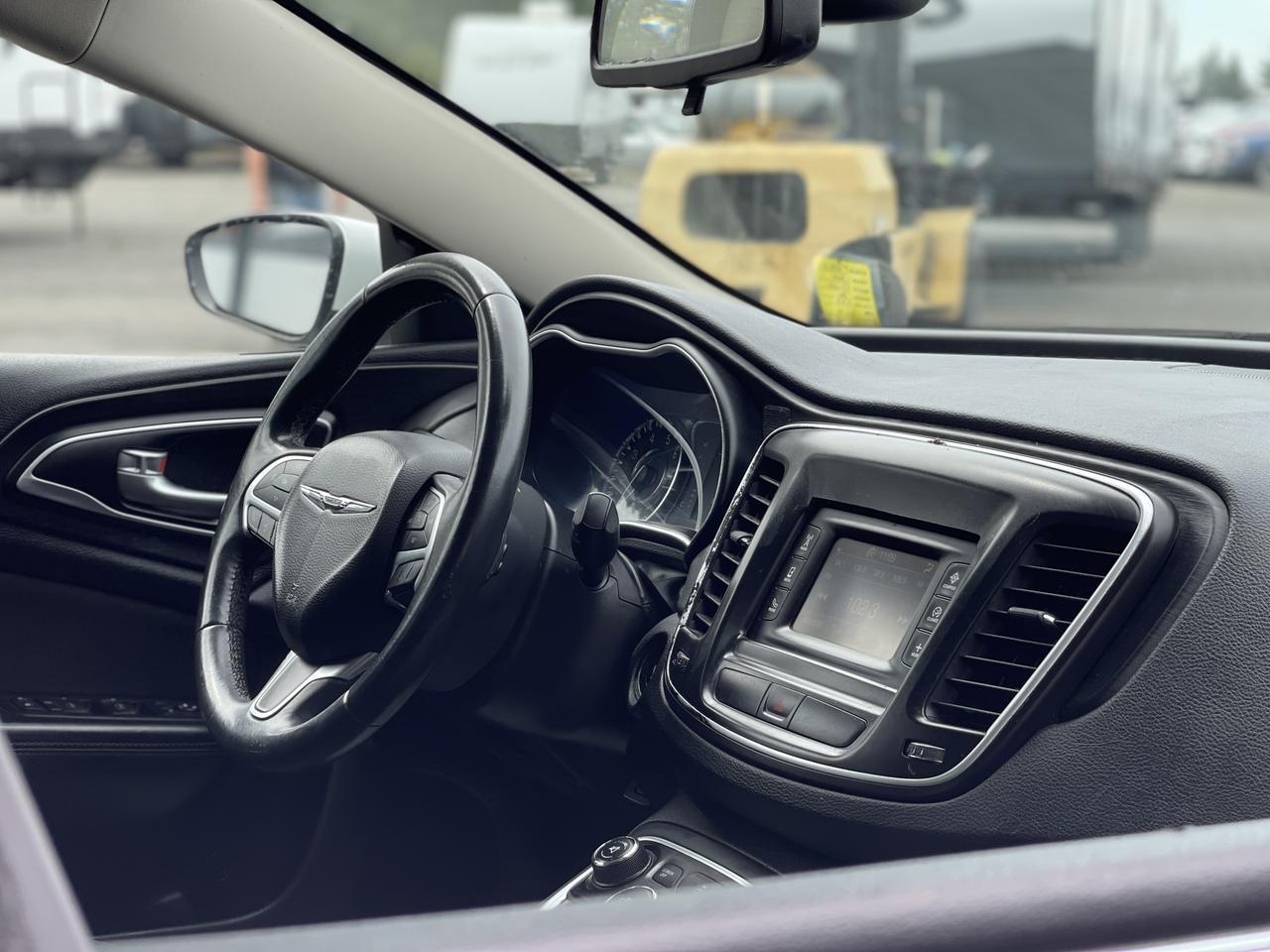 2015 Chrysler 200 Limited Hayden ID