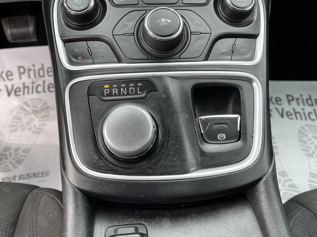 2015 Chrysler 200 Limited Hayden ID