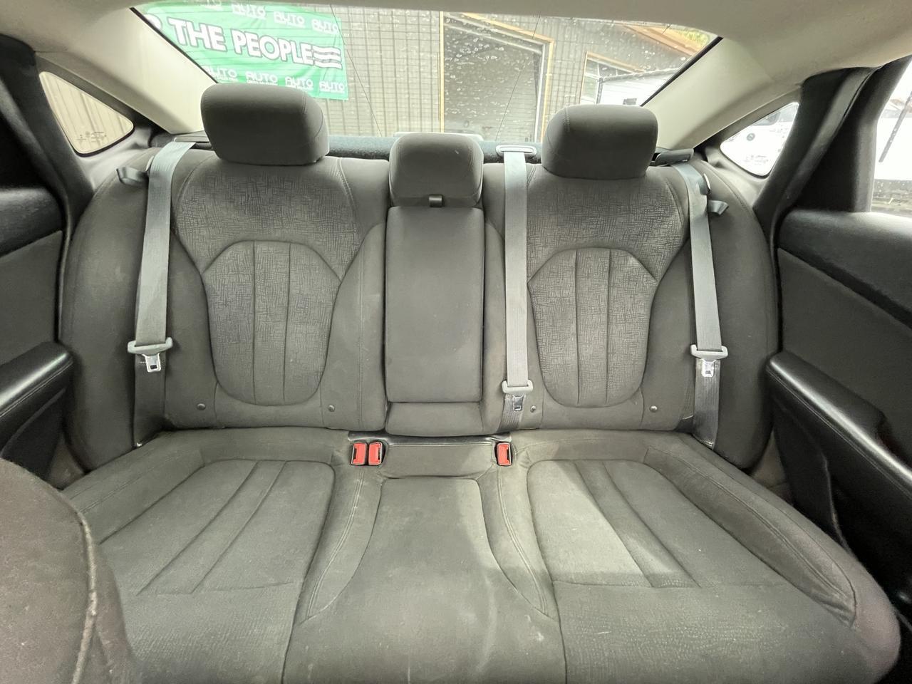 2015 Chrysler 200 Limited Hayden ID