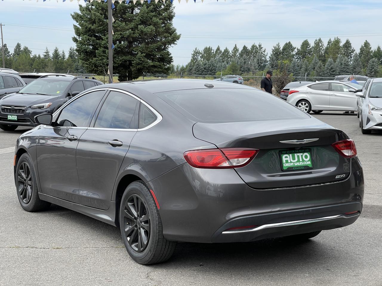 2015 Chrysler 200 Limited Hayden ID