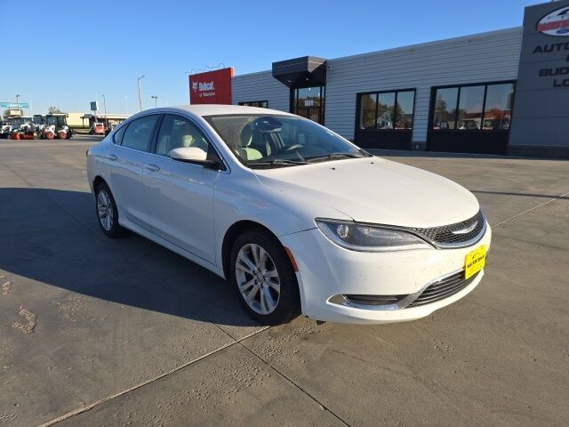 2015 Chrysler 200 Limited Watertown SD