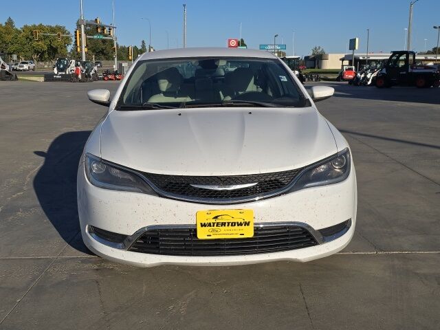 2015 Chrysler 200 Limited Watertown SD