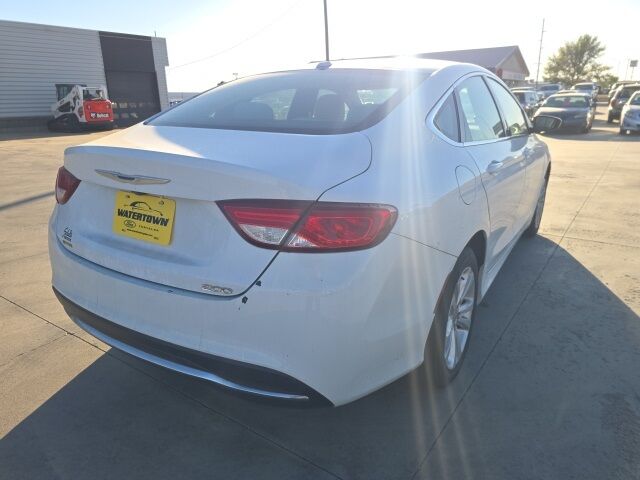 2015 Chrysler 200 Limited Watertown SD