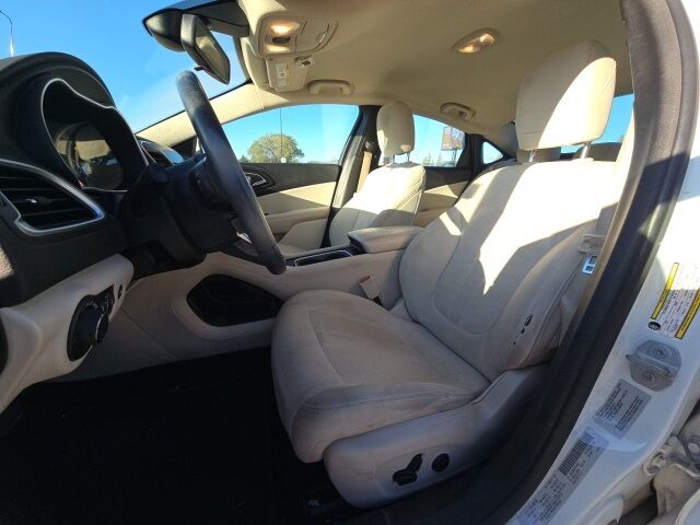 2015 Chrysler 200 Limited Watertown SD
