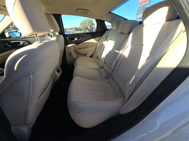 2015 Chrysler 200 Limited Watertown SD