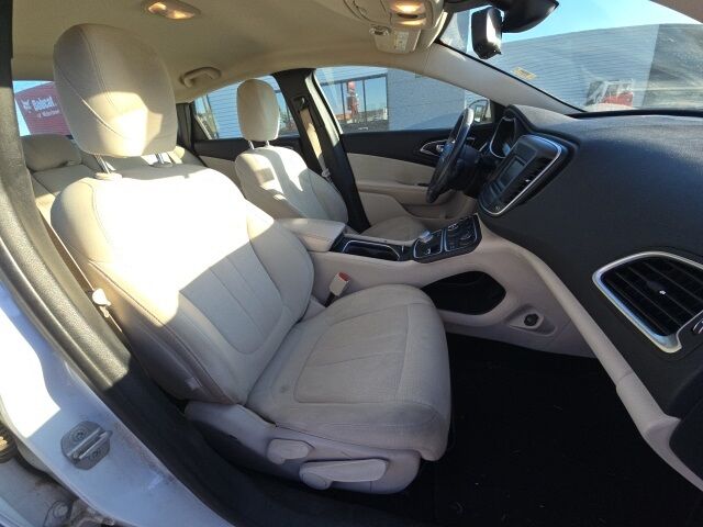2015 Chrysler 200 Limited Watertown SD