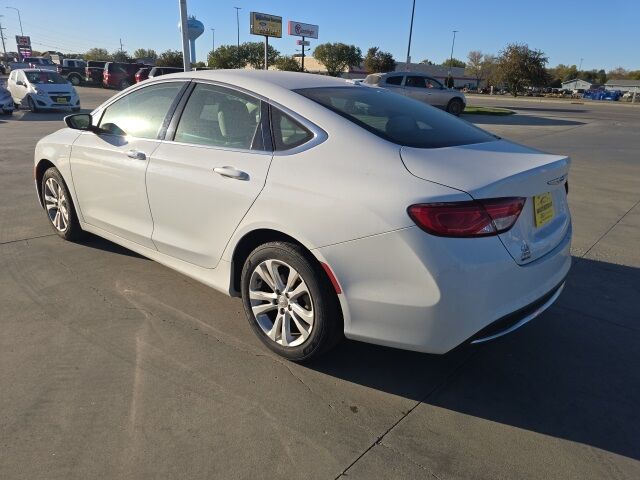 2015 Chrysler 200 Limited Watertown SD