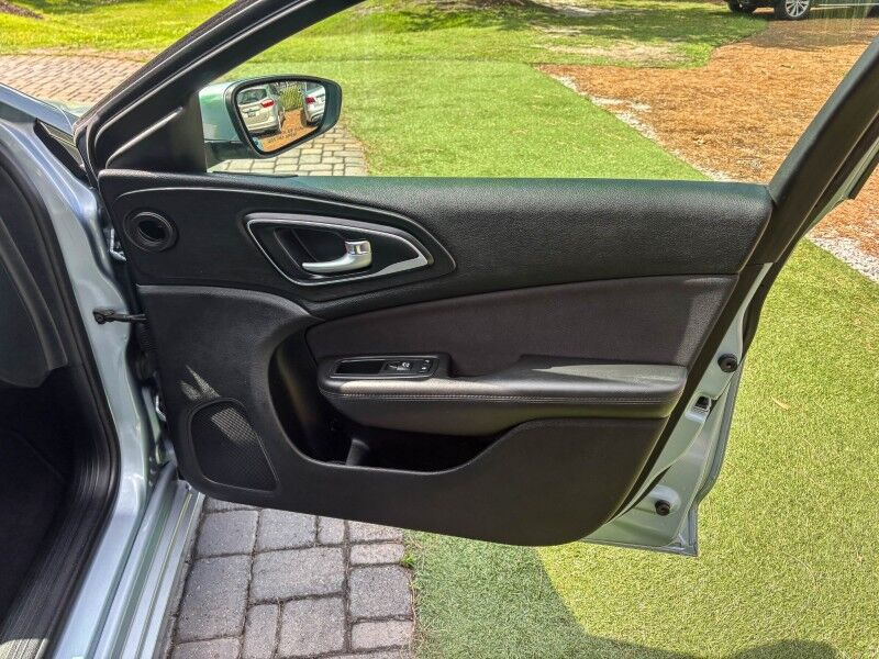 2015 Chrysler 200 Limited Wilmington NC