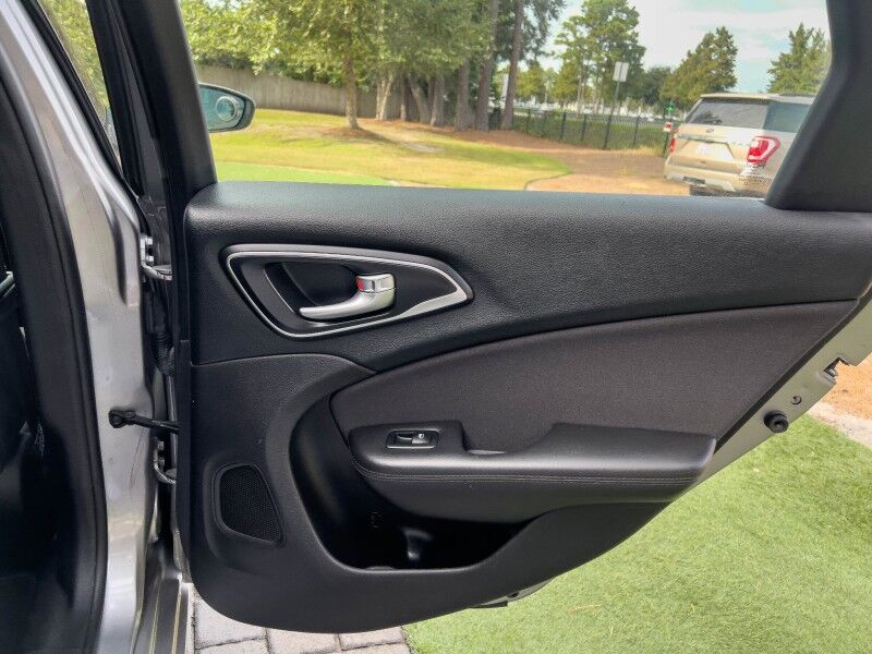 2015 Chrysler 200 Limited Wilmington NC