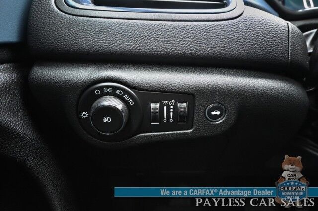 2015 Chrysler 200 S / AWD / 3.6L V6 / Auto Start / Heated Leather Trimmed Seats / Heated Steering Wheel / Navigation / Alpine Speakers / Sunroof / Bluetooth / Back Up Camera / Cruise Control / Alloy Wheels / 29 MPG Anchorage AK