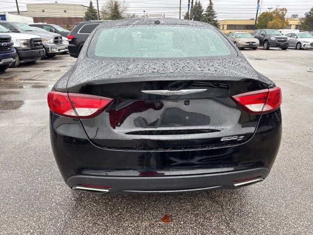 2015 Chrysler 200 S Cleveland OH