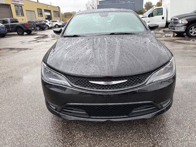 2015 Chrysler 200 S Cleveland OH