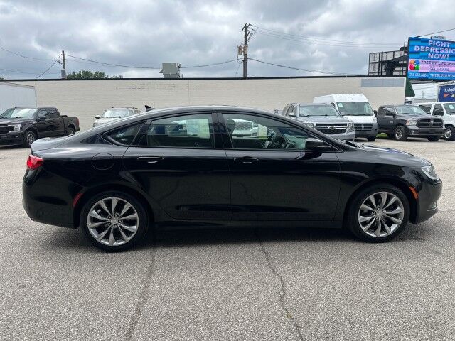 2015 Chrysler 200 S Cleveland OH