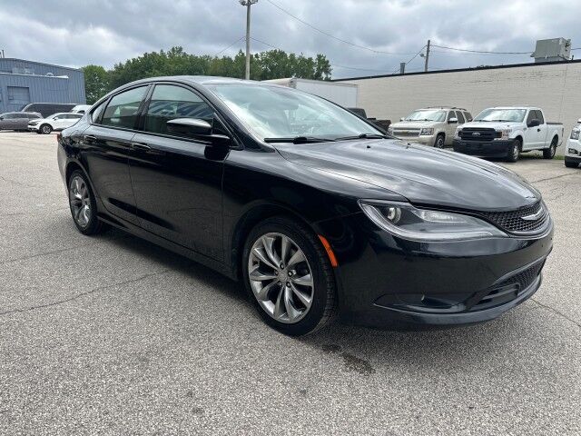 2015 Chrysler 200 S Cleveland OH