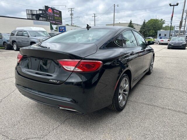 2015 Chrysler 200 S Cleveland OH