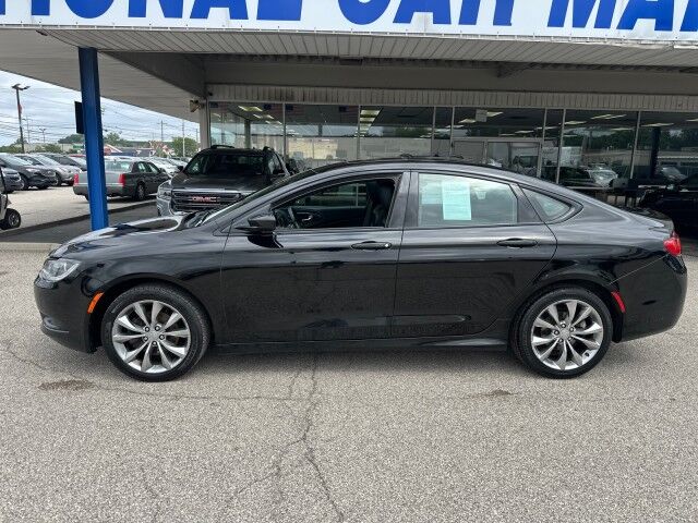 2015 Chrysler 200 S