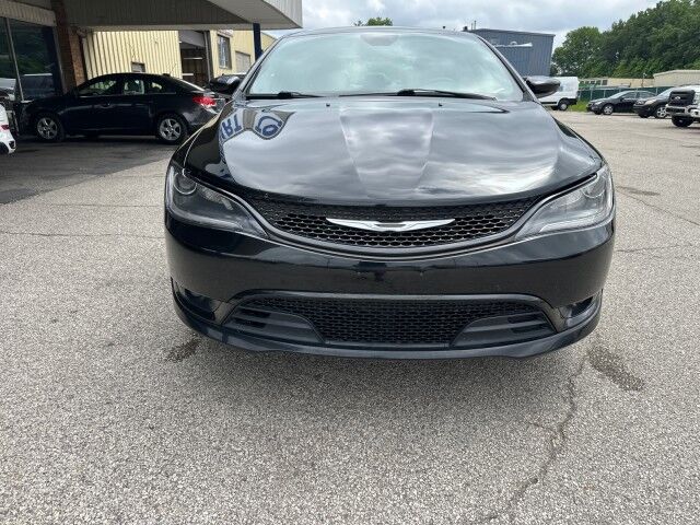 2015 Chrysler 200 S Cleveland OH