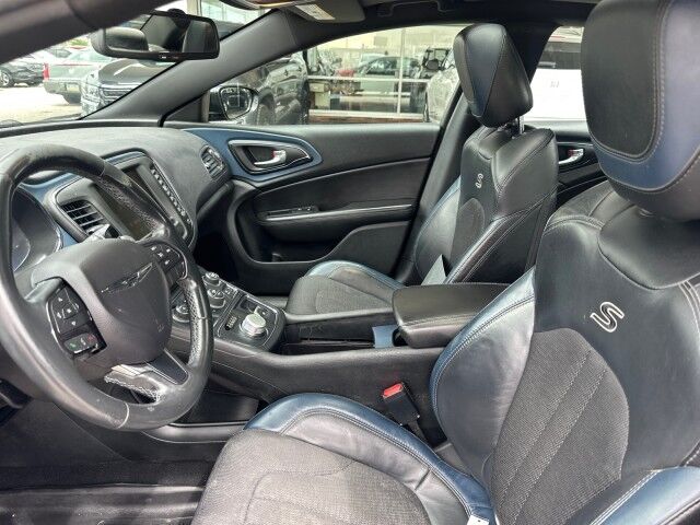 2015 Chrysler 200 S Cleveland OH