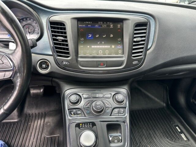 2015 Chrysler 200 S Cleveland OH