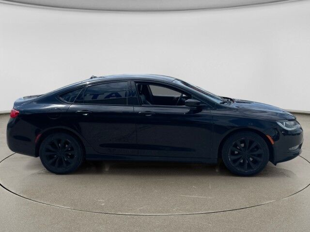 2015 Chrysler 200 S Cleveland OH