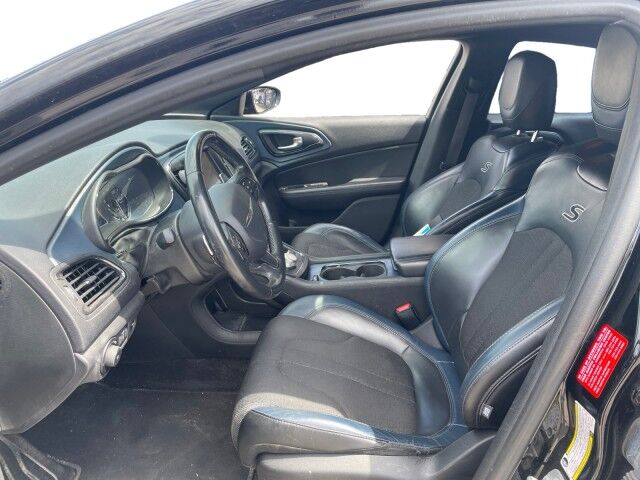 2015 Chrysler 200 S Cleveland OH