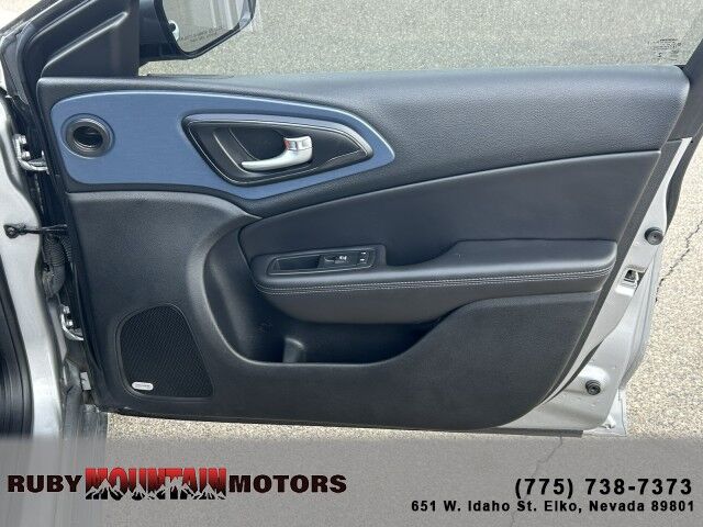 2015 Chrysler 200 S Elko NV