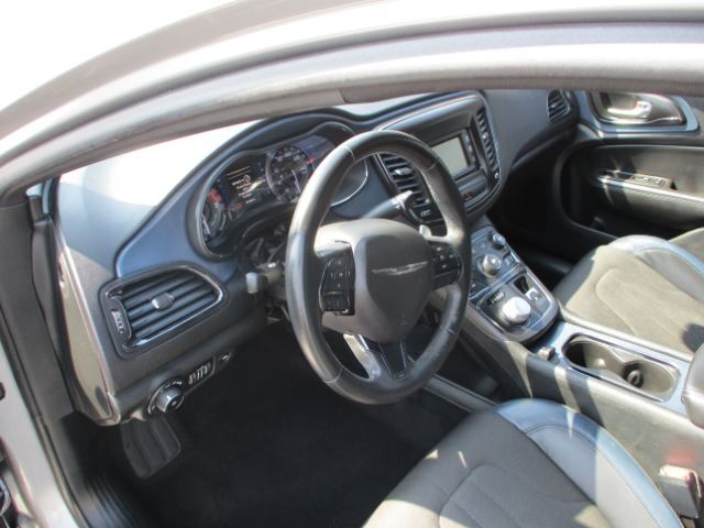 2015 Chrysler 200 S Florence KY