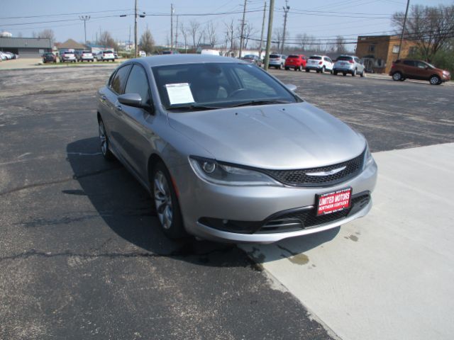 2015 Chrysler 200 S
