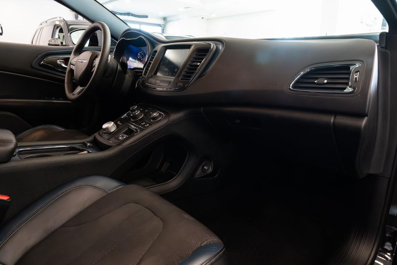2015 Chrysler 200 S Gladstone OR