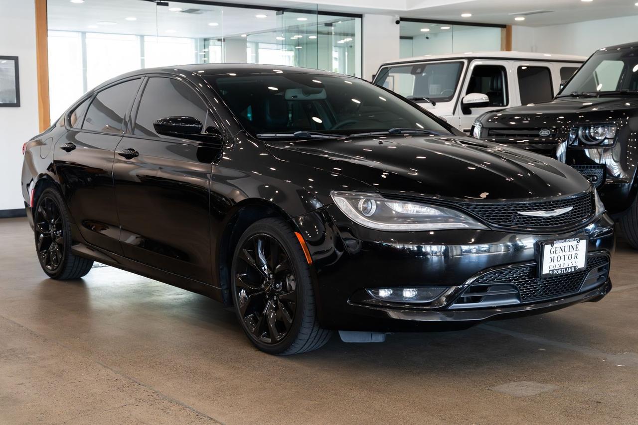 2015 Chrysler 200 S