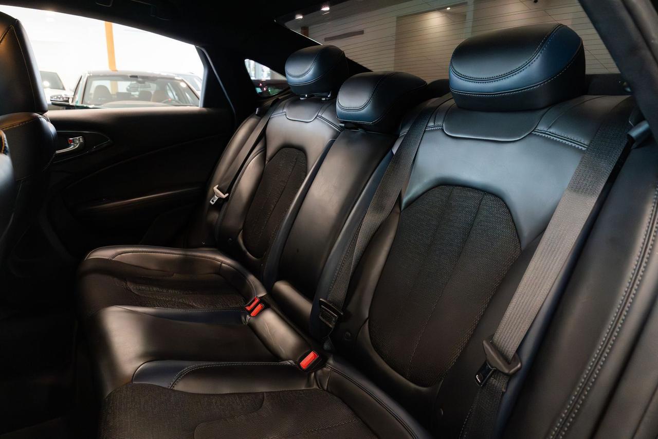2015 Chrysler 200 S Gladstone OR