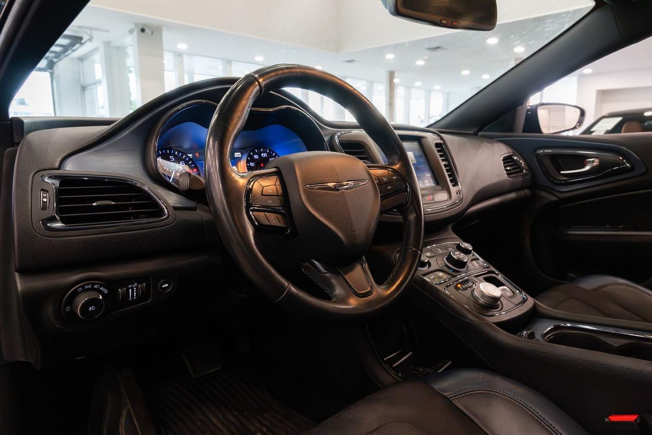 2015 Chrysler 200 S Gladstone OR