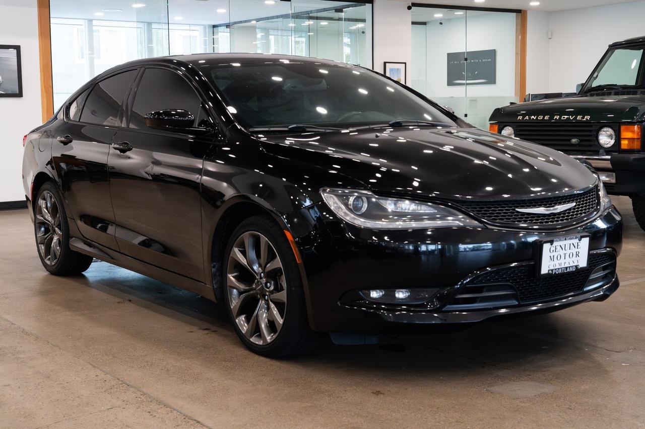 2015 Chrysler 200 S