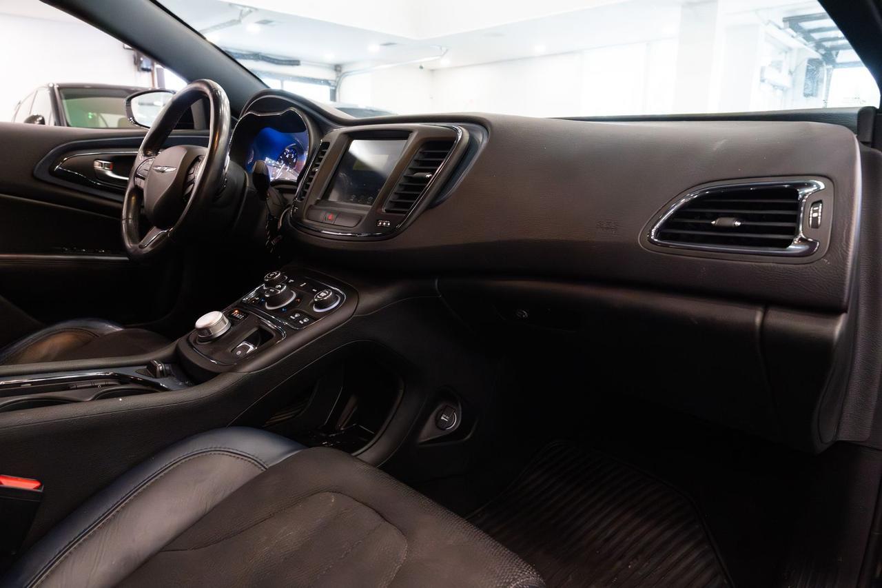 2015 Chrysler 200 S Gladstone OR
