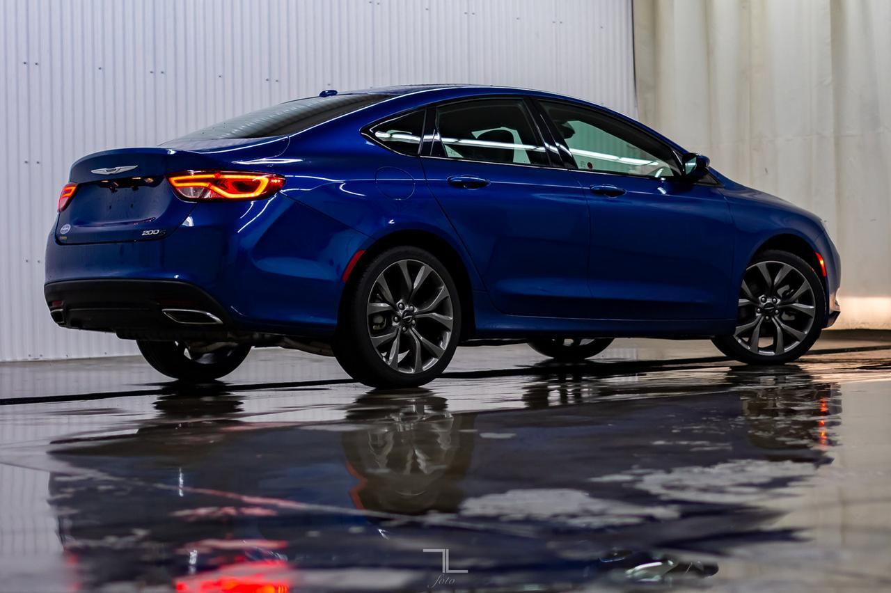 2015 Chrysler 200 S Leather Roof BCam Red Deer AB