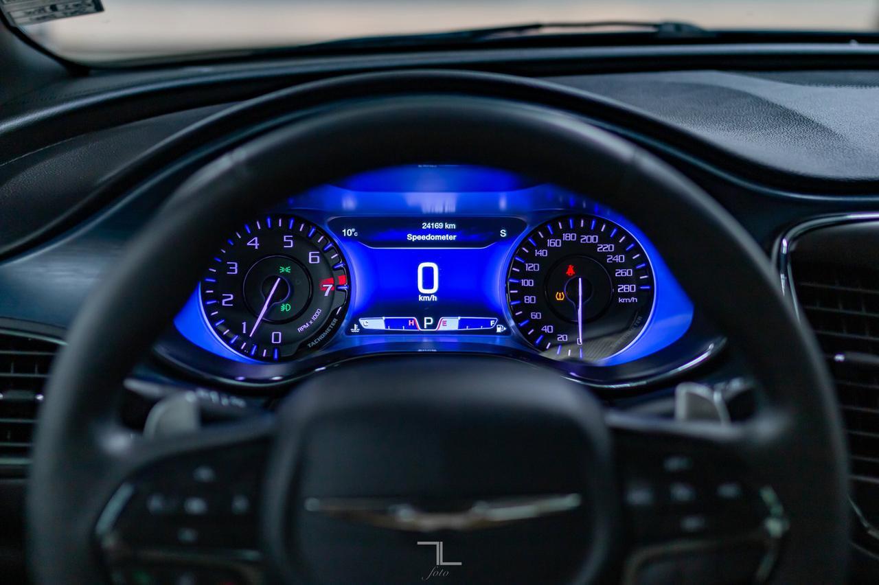 2015 Chrysler 200 S Leather Roof BCam Red Deer AB