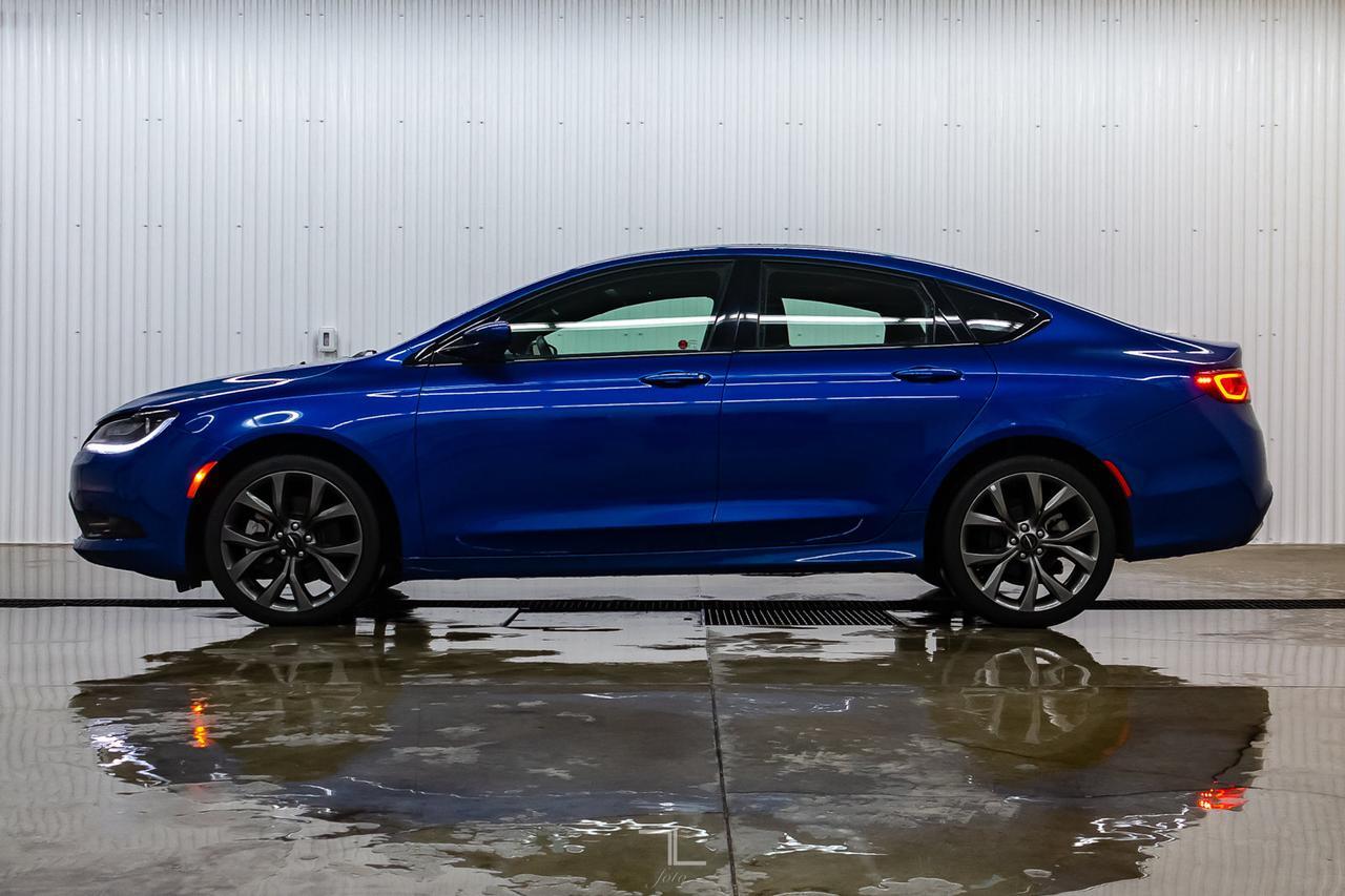 2015 Chrysler 200 S Leather Roof BCam Red Deer AB