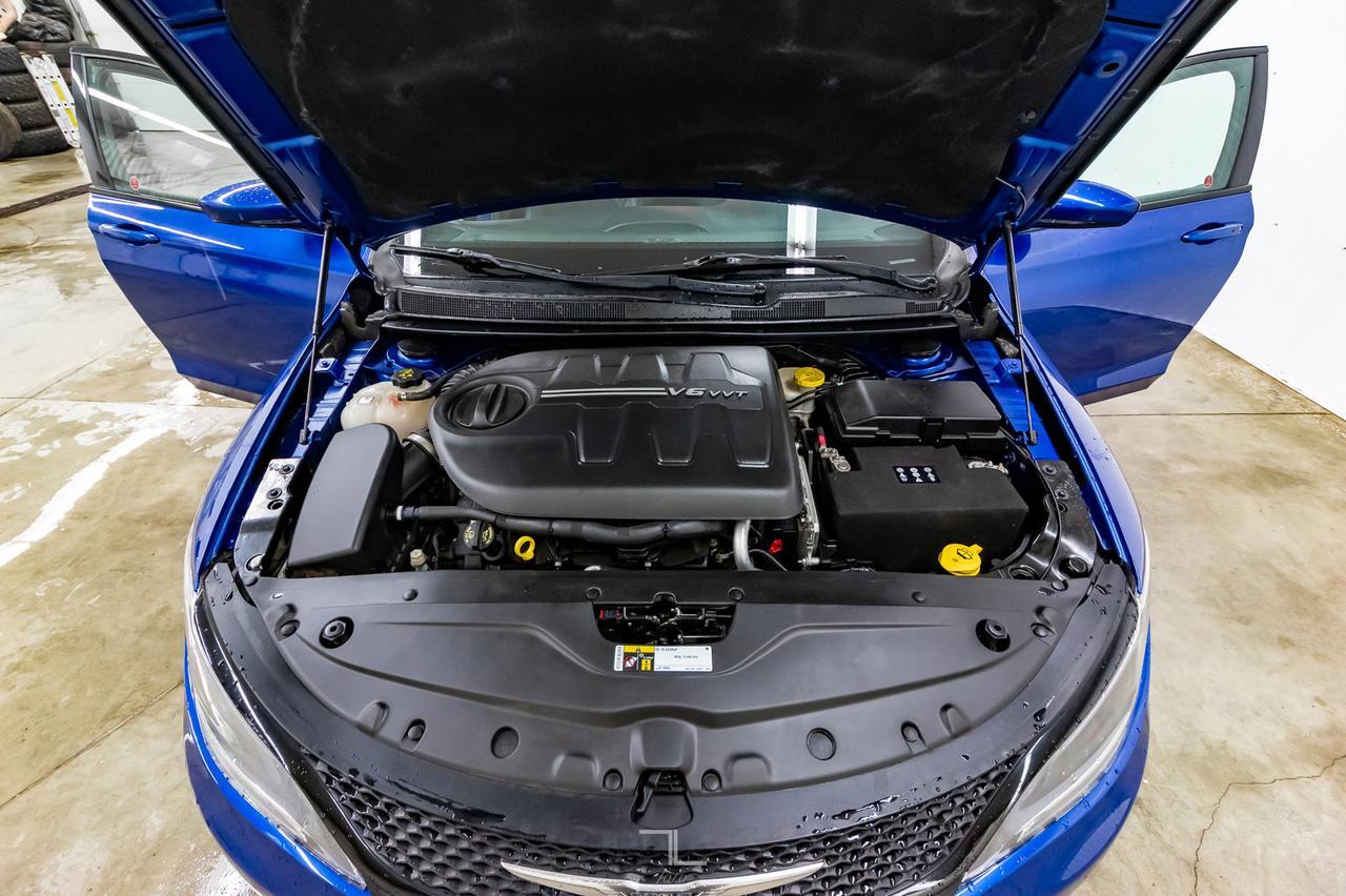 2015 Chrysler 200 S Leather Roof BCam Red Deer AB