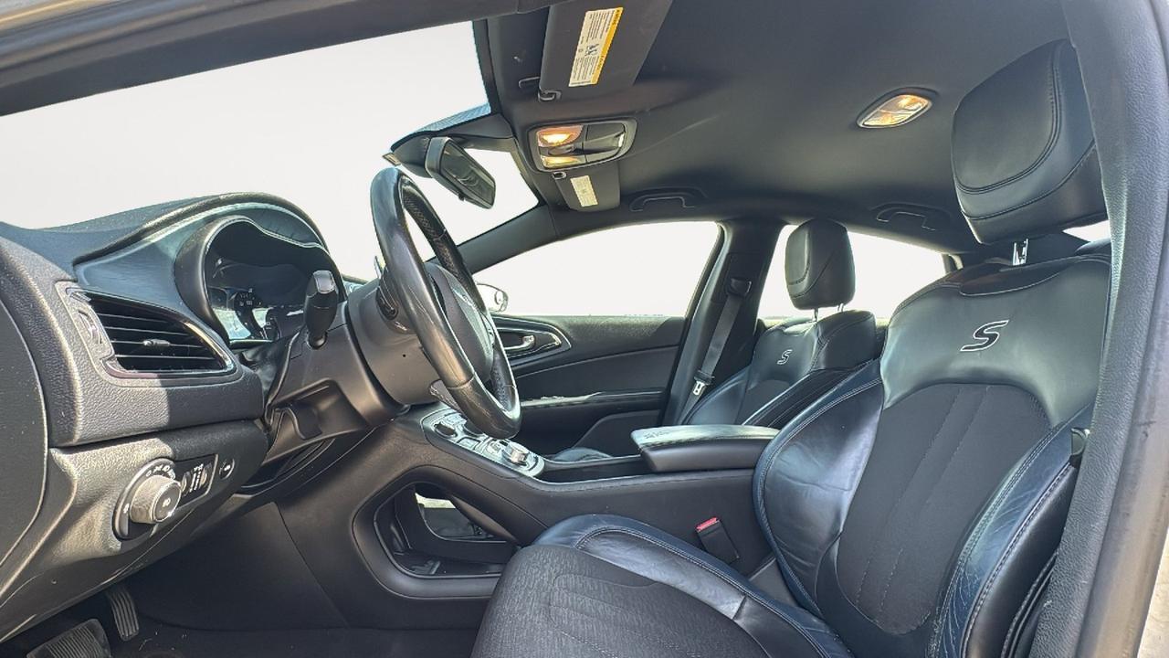 2015 Chrysler 200 S  Selma TX