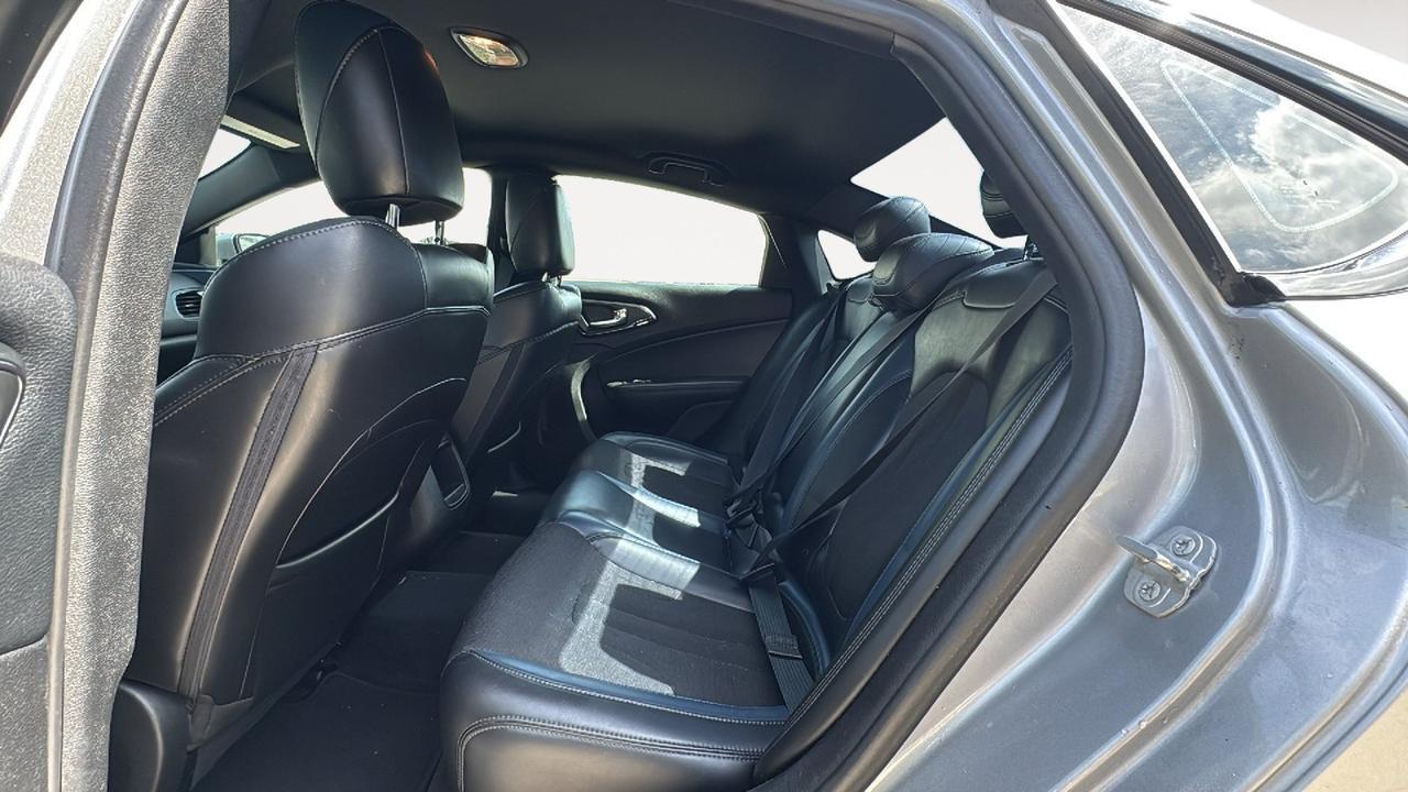 2015 Chrysler 200 S  Selma TX