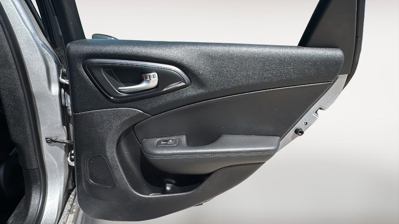 2015 Chrysler 200 S  Selma TX