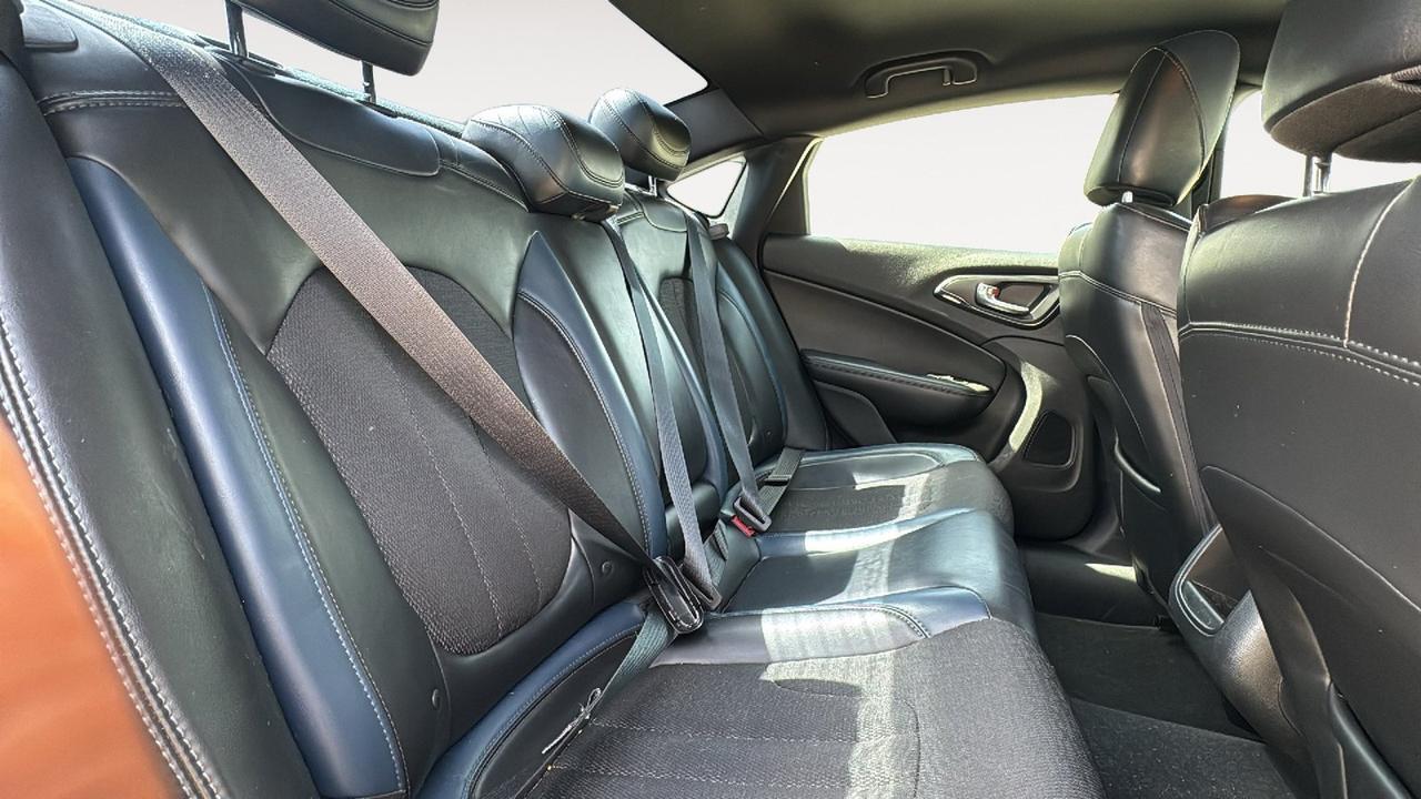 2015 Chrysler 200 S  Selma TX