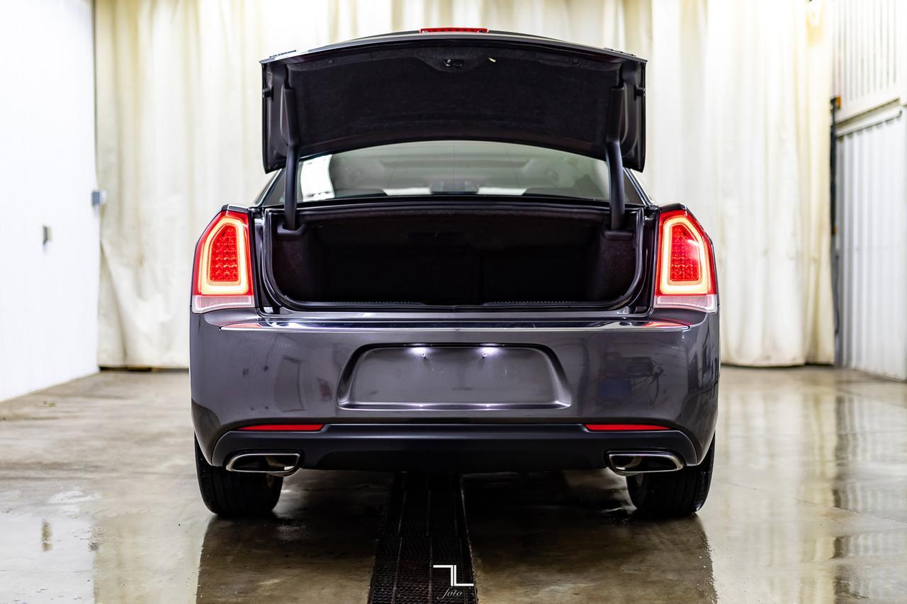 2015 Chrysler 300 AWD Touring Leather Roof Nav BCam Red Deer AB