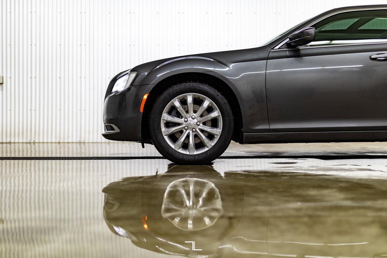 2015 Chrysler 300 AWD Touring Leather Roof Nav BCam Red Deer AB