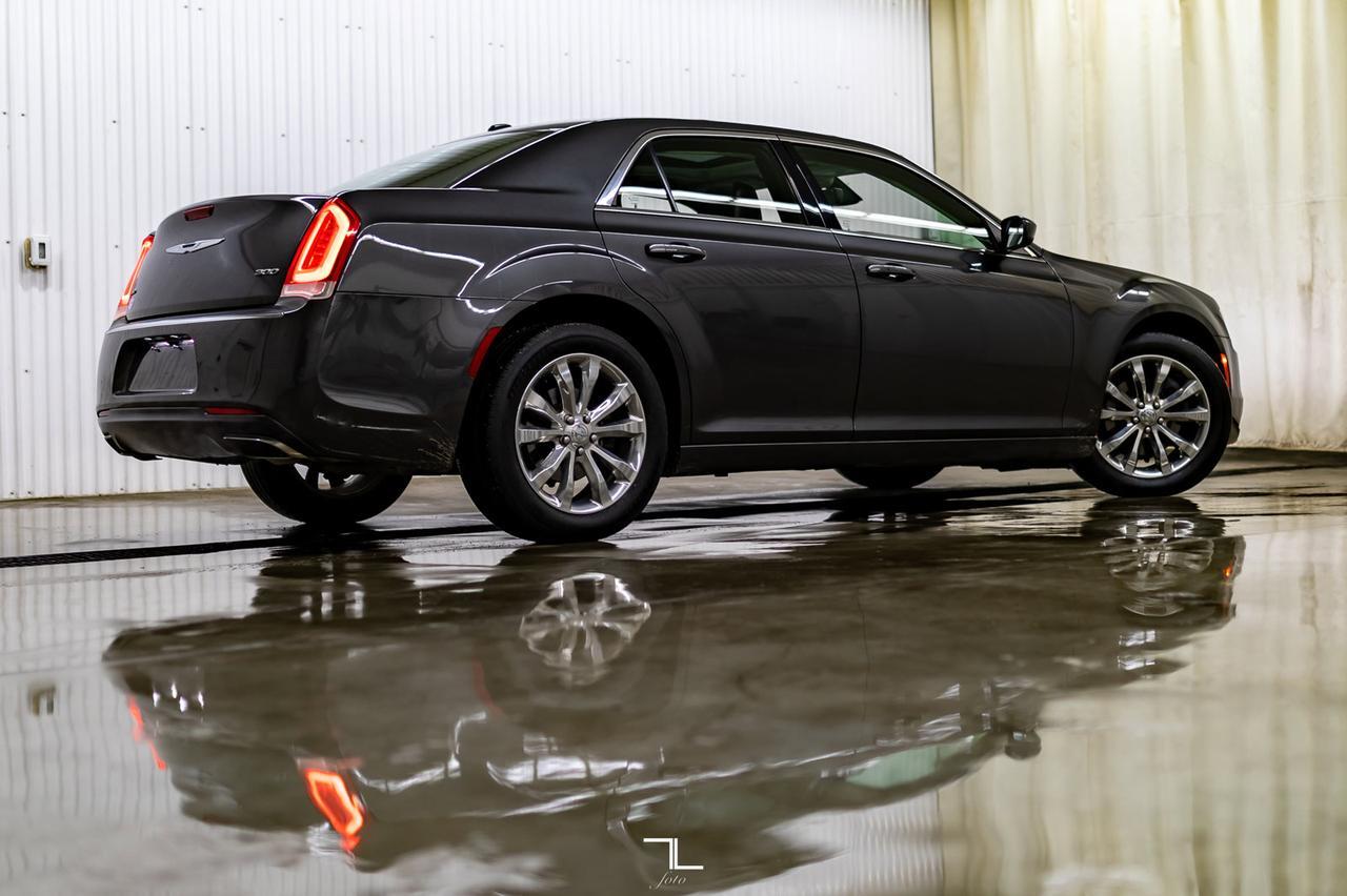 2015 Chrysler 300 AWD Touring Leather Roof Nav BCam Red Deer AB