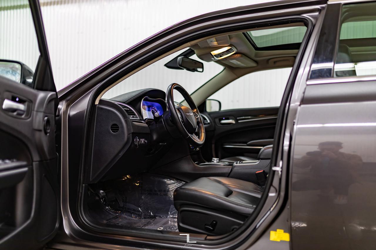 2015 Chrysler 300 AWD Touring Leather Roof Nav BCam Red Deer AB